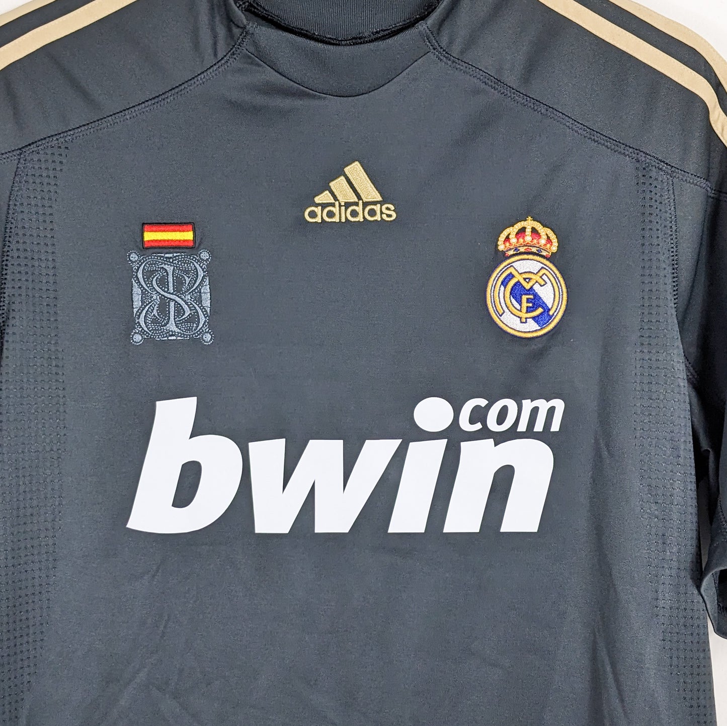 Authentic Real Madrid 2009/10 Third - Kaka #8 Size M (UCL)