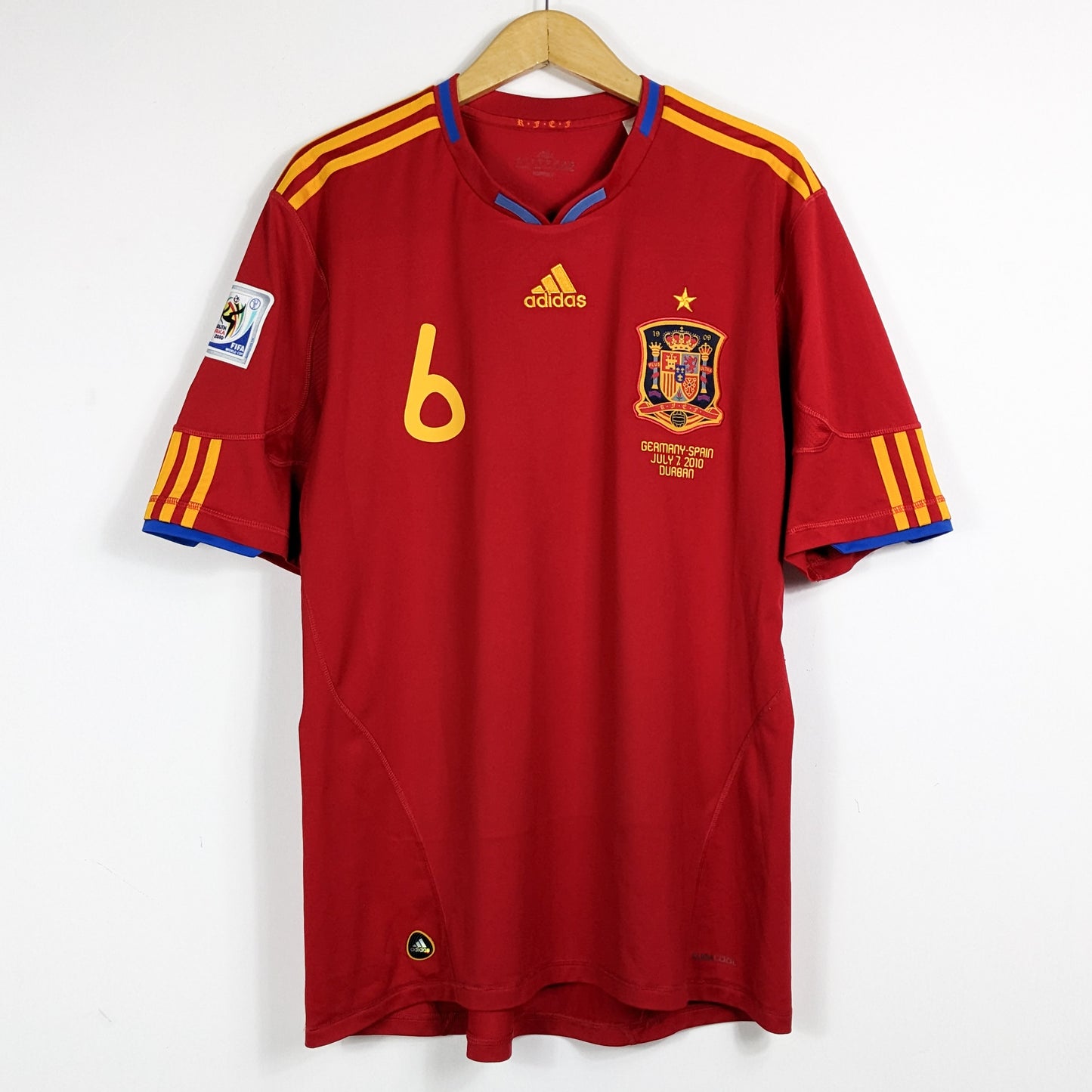 Authentic Spain 2010 Home - A Iniesta #10 Size XL