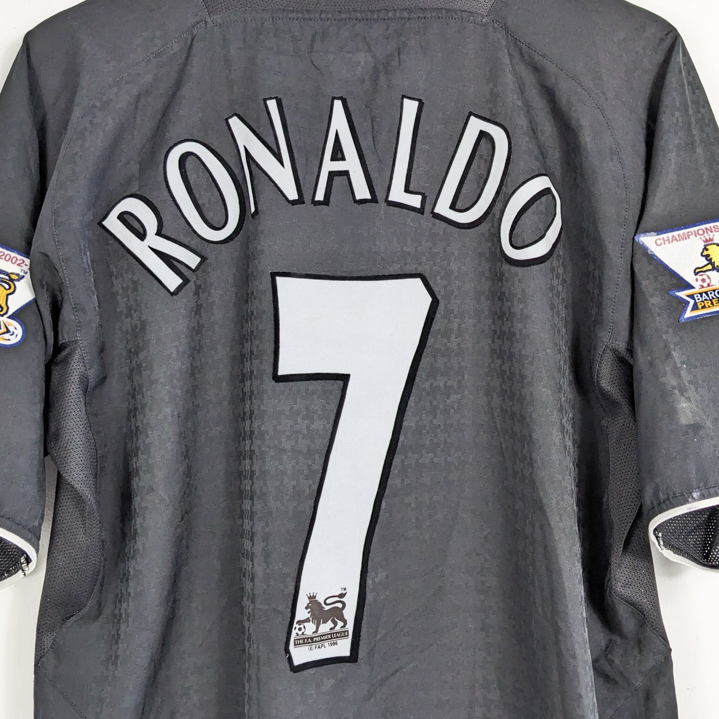 Authentic Manchester United 2003/04 Away - Ronaldo #7 Size L