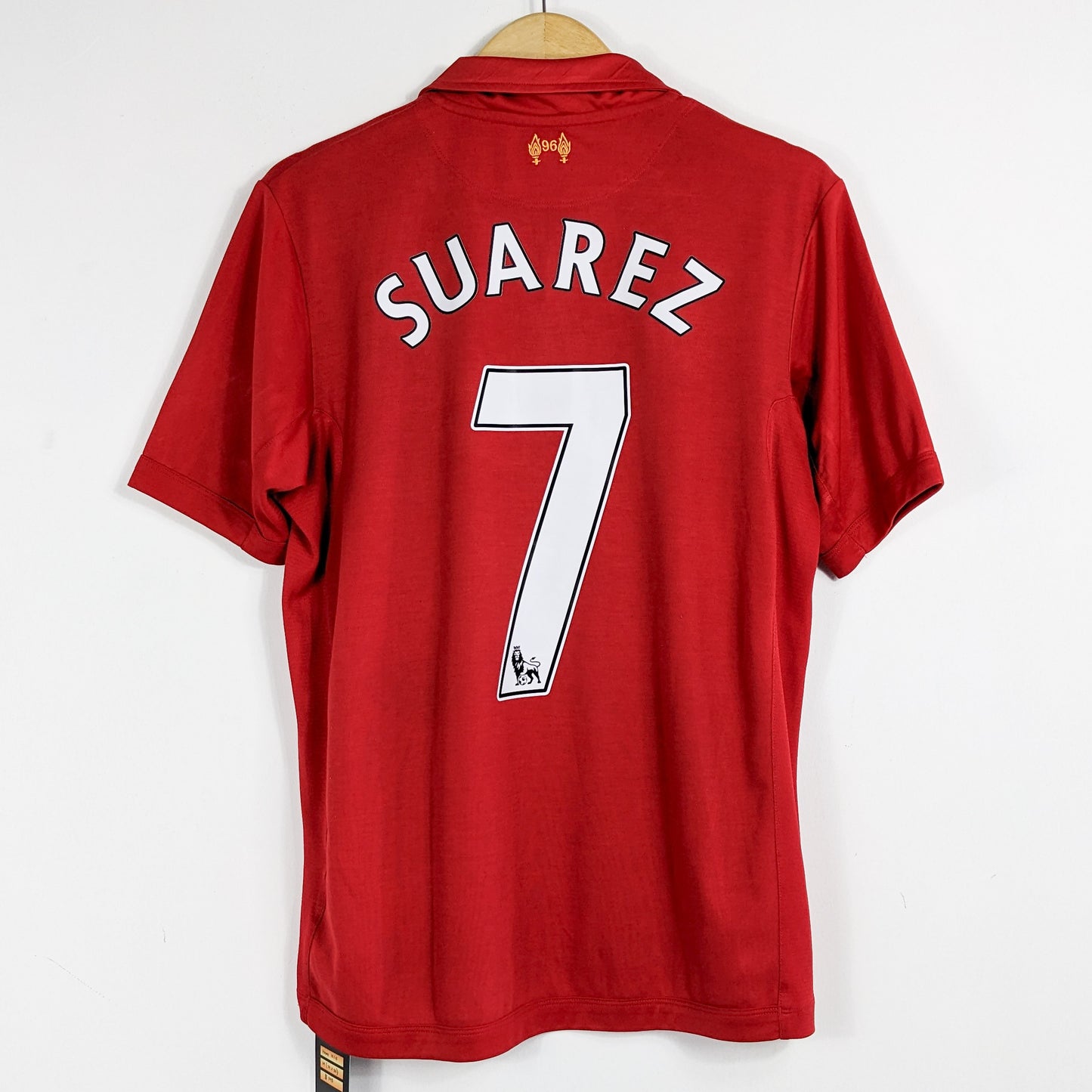 Authentic Liverpool 2012/13 Home - Suarez #7 Size M