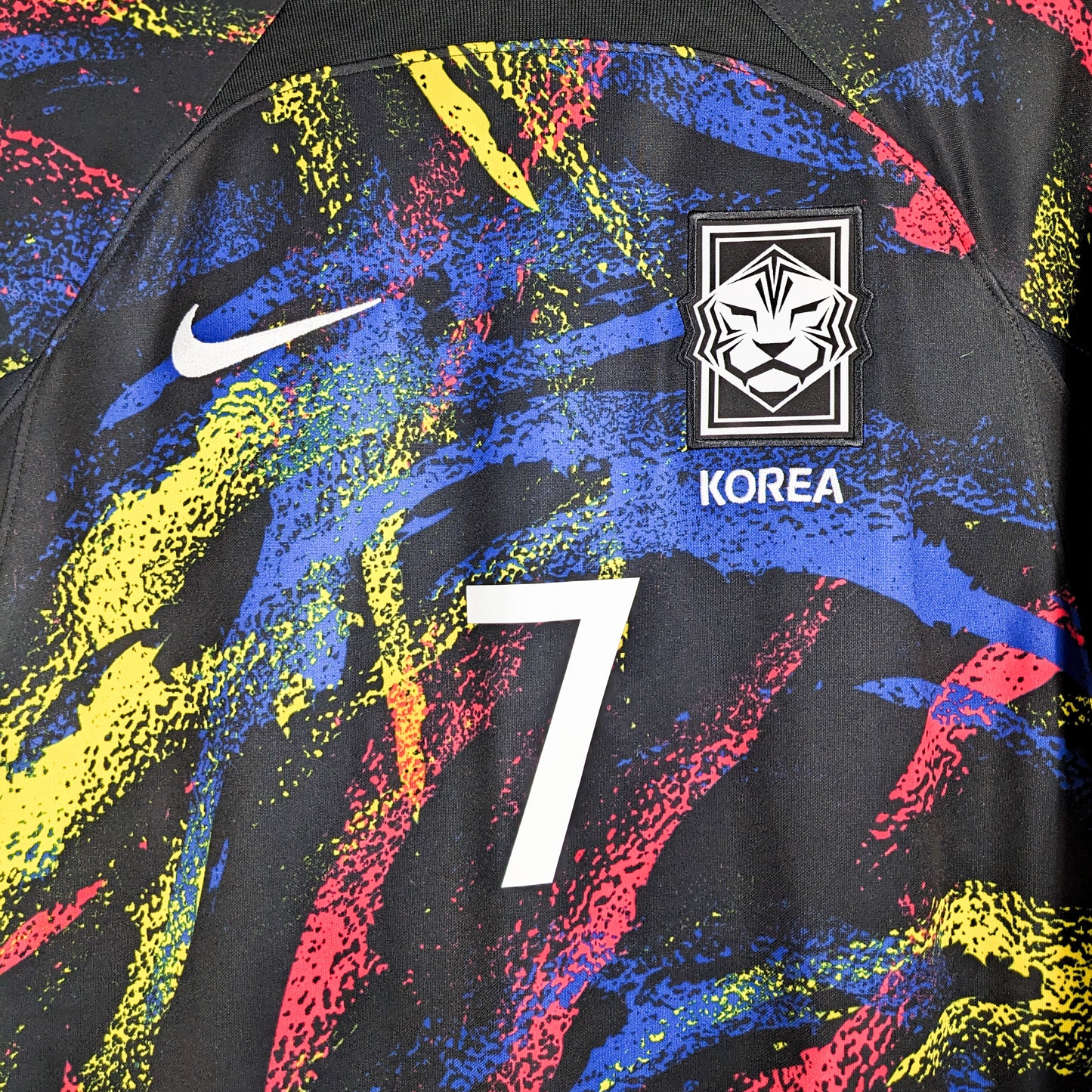 Authentic Korea 2022 Away - H M Son #7 Size M (Long sleeve)