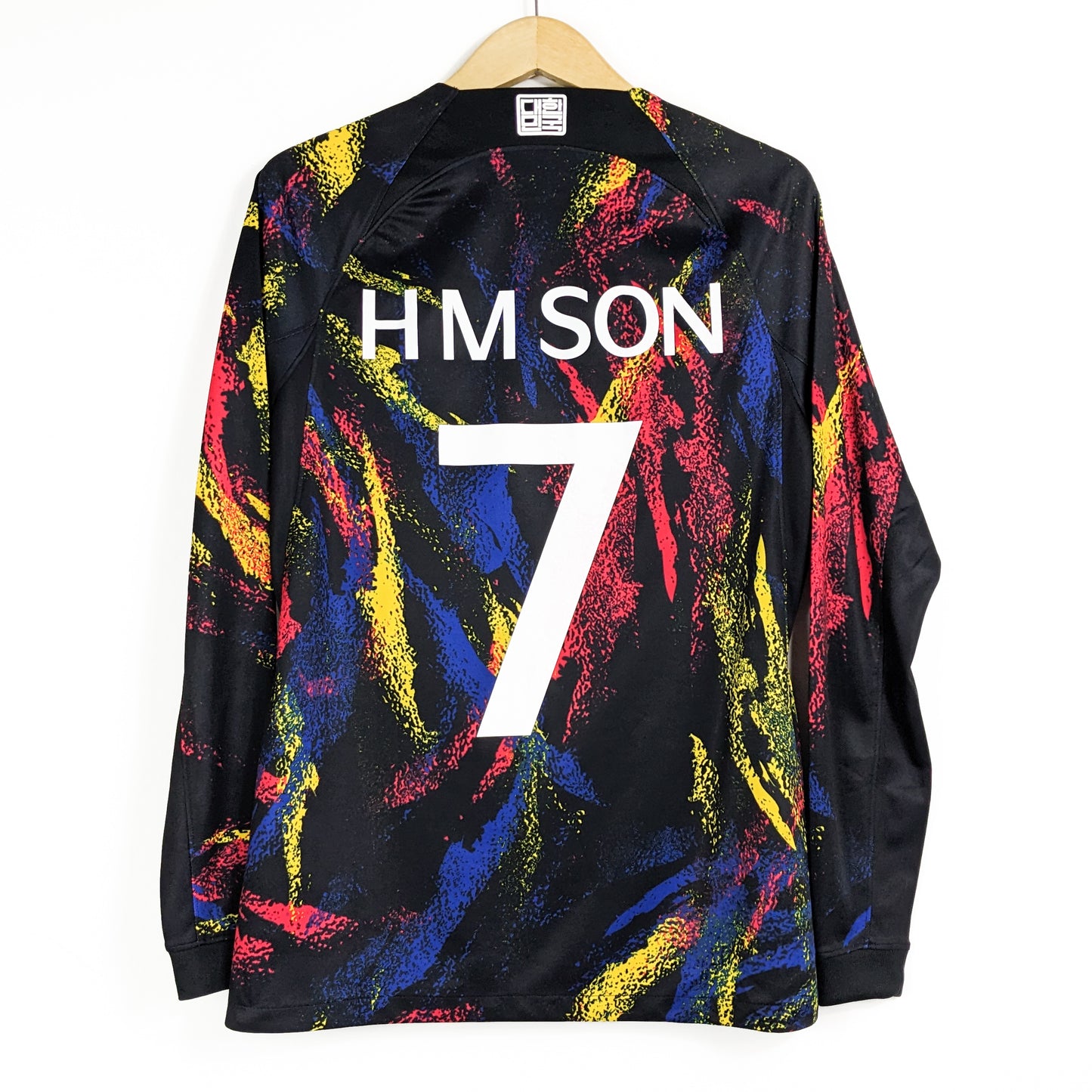 Authentic Korea 2022 Away - H M Son #7 Size M (Long sleeve)