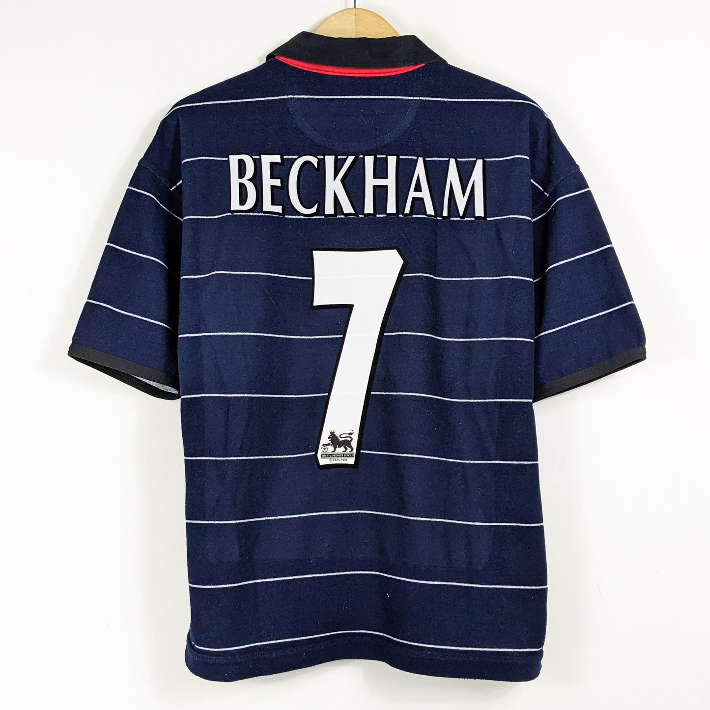 Authentic Manchester United 1999/00 Away - Beckham #7 Size M