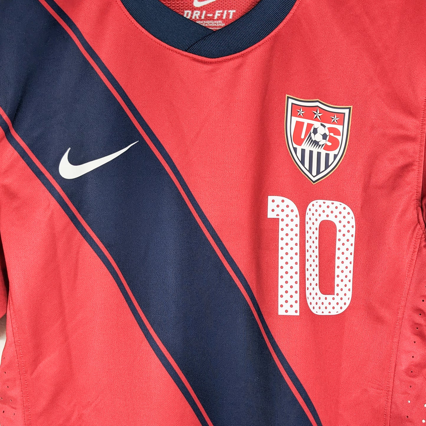 Authentic USA 2011 Away - Donovan #10 Size M