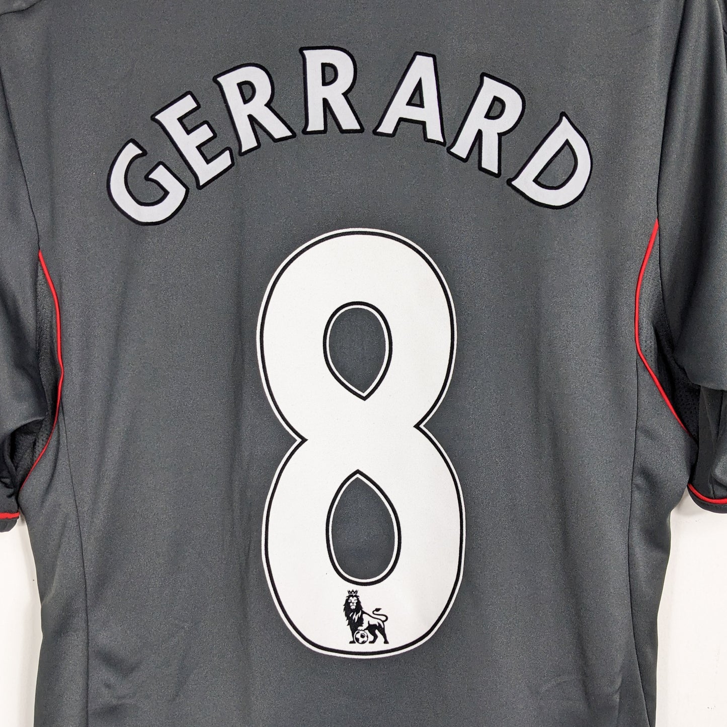 Authentic Liverpool 2011/12 Away - Gerrard #8 Size M