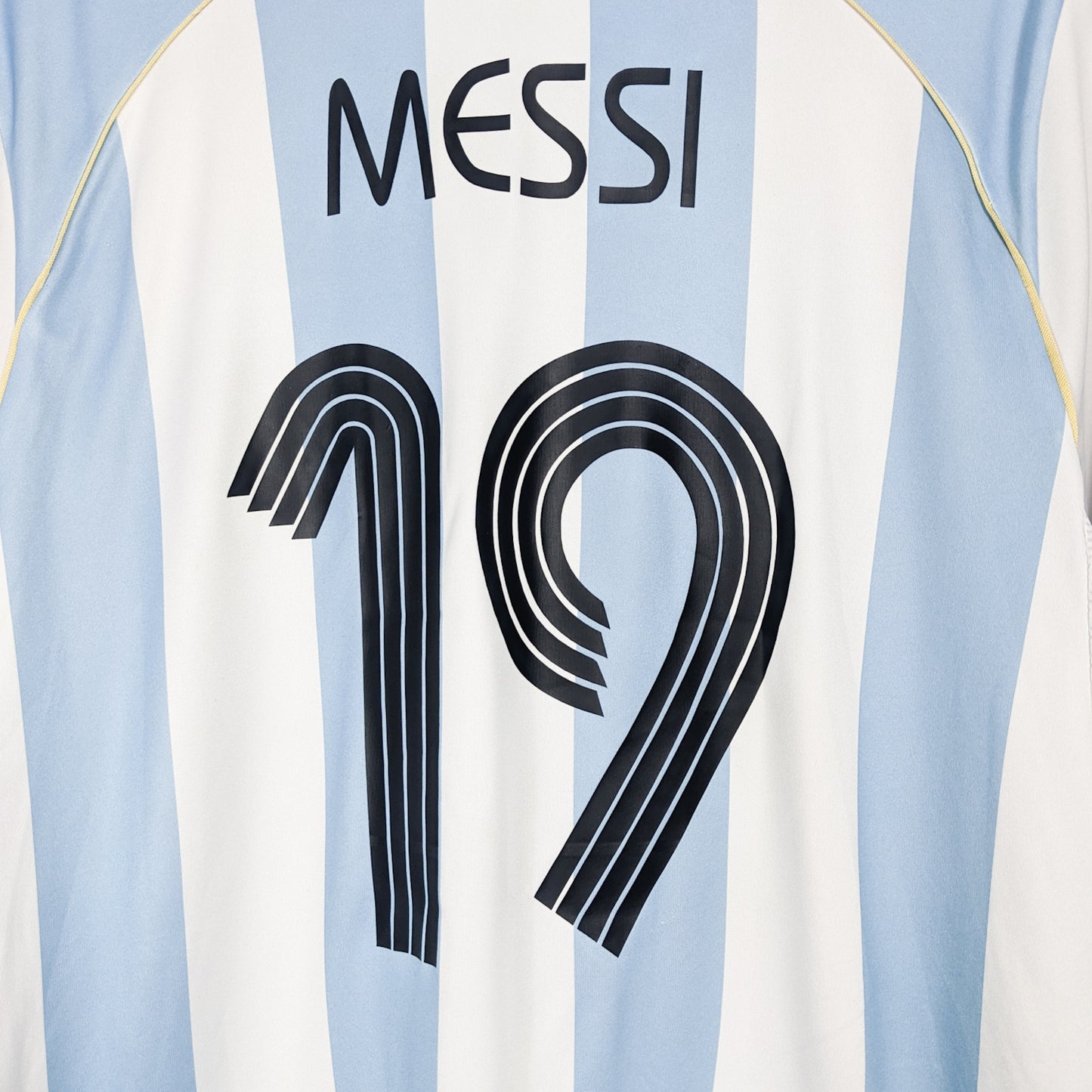 Authentic Argentina 2006/07 Home - Messi #19 Size L