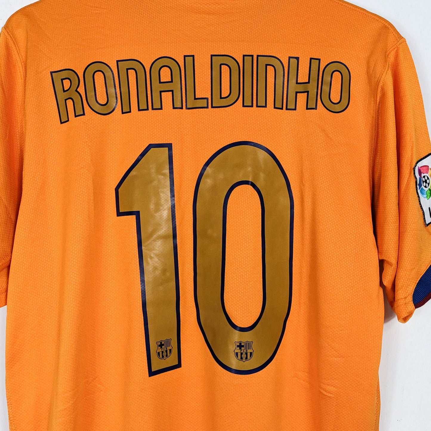 Authentic Barcelona 2006/2007 Away - Ronaldinho #10 Size M