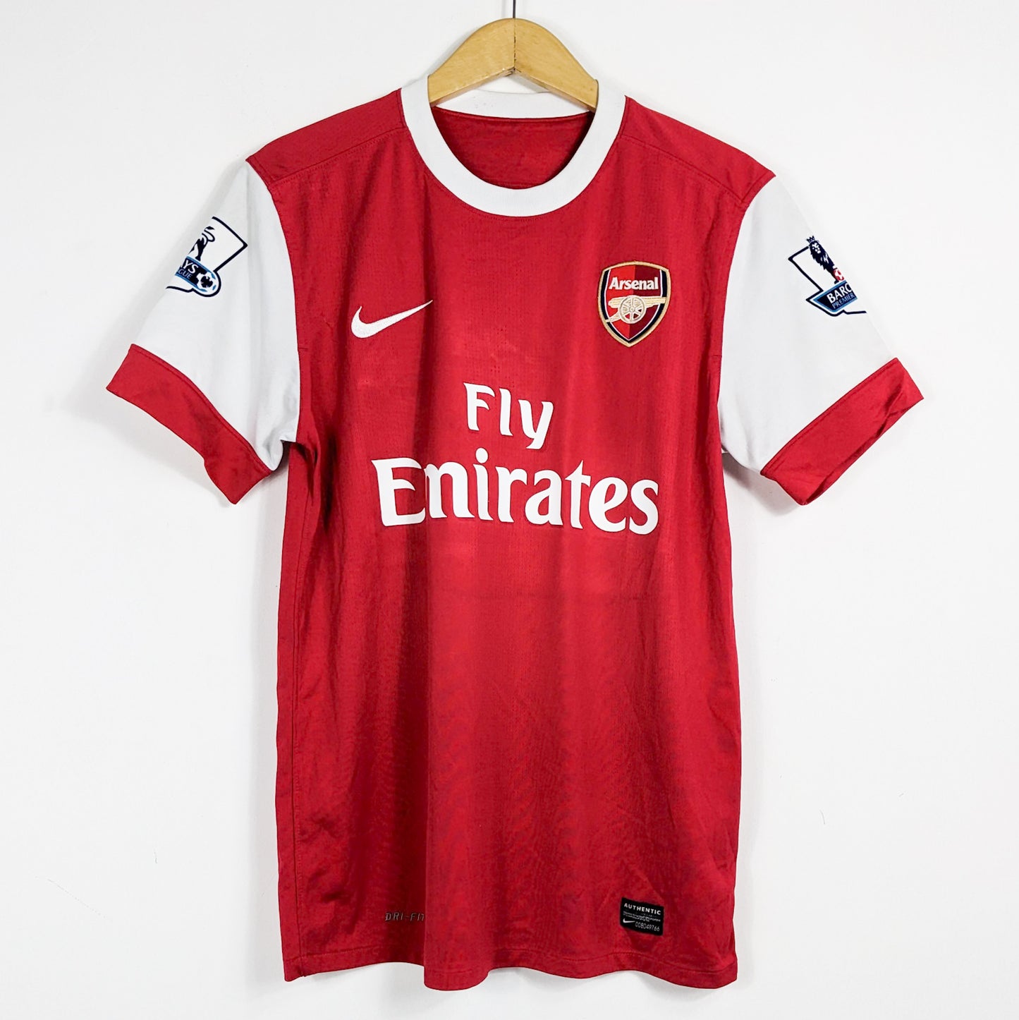 Authentic Arsenal 2010/11 Home - Van Persie #10 Size M