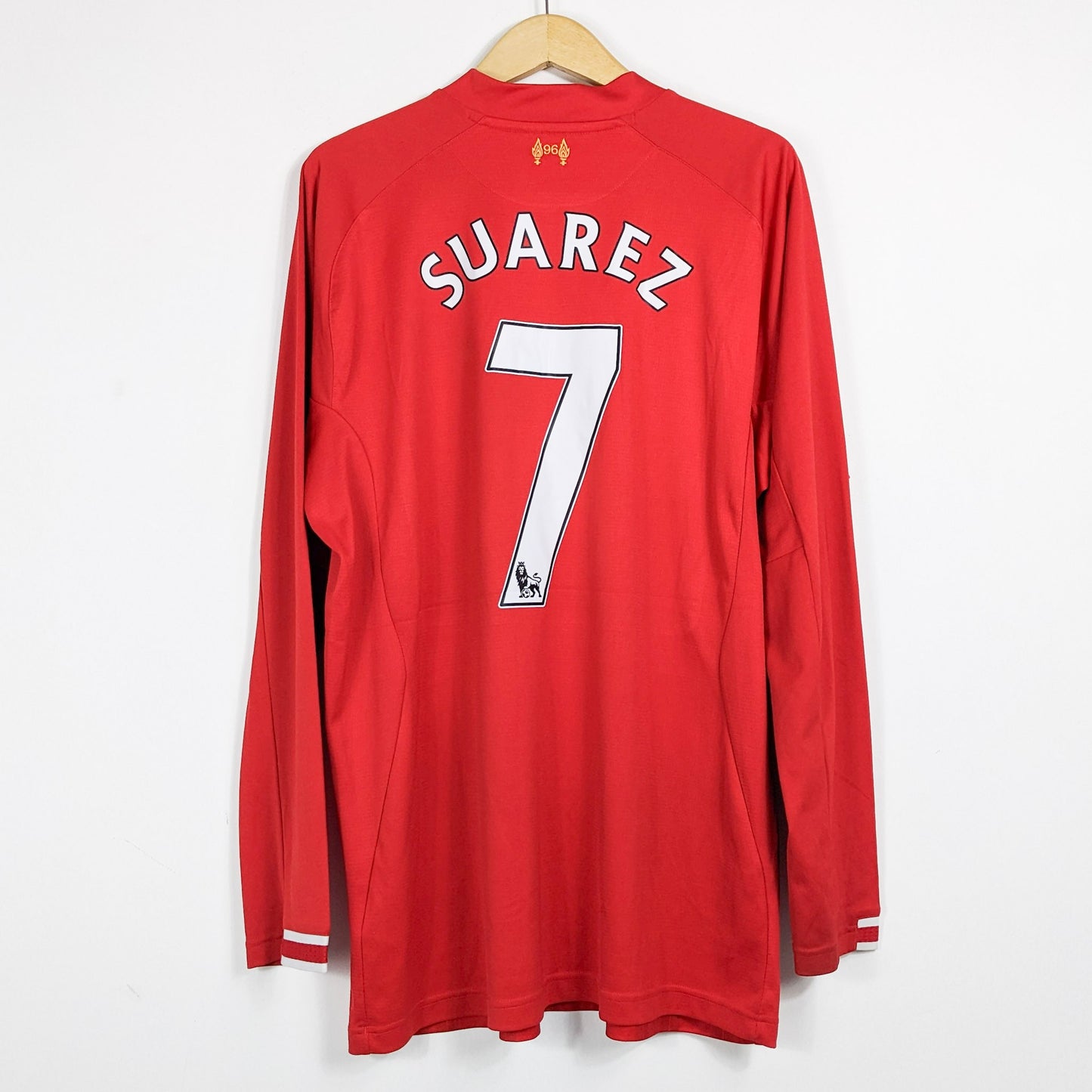 Authentic Liverpool 2013/14 Home - Suarez #7 Size XXL (Longsleeve)