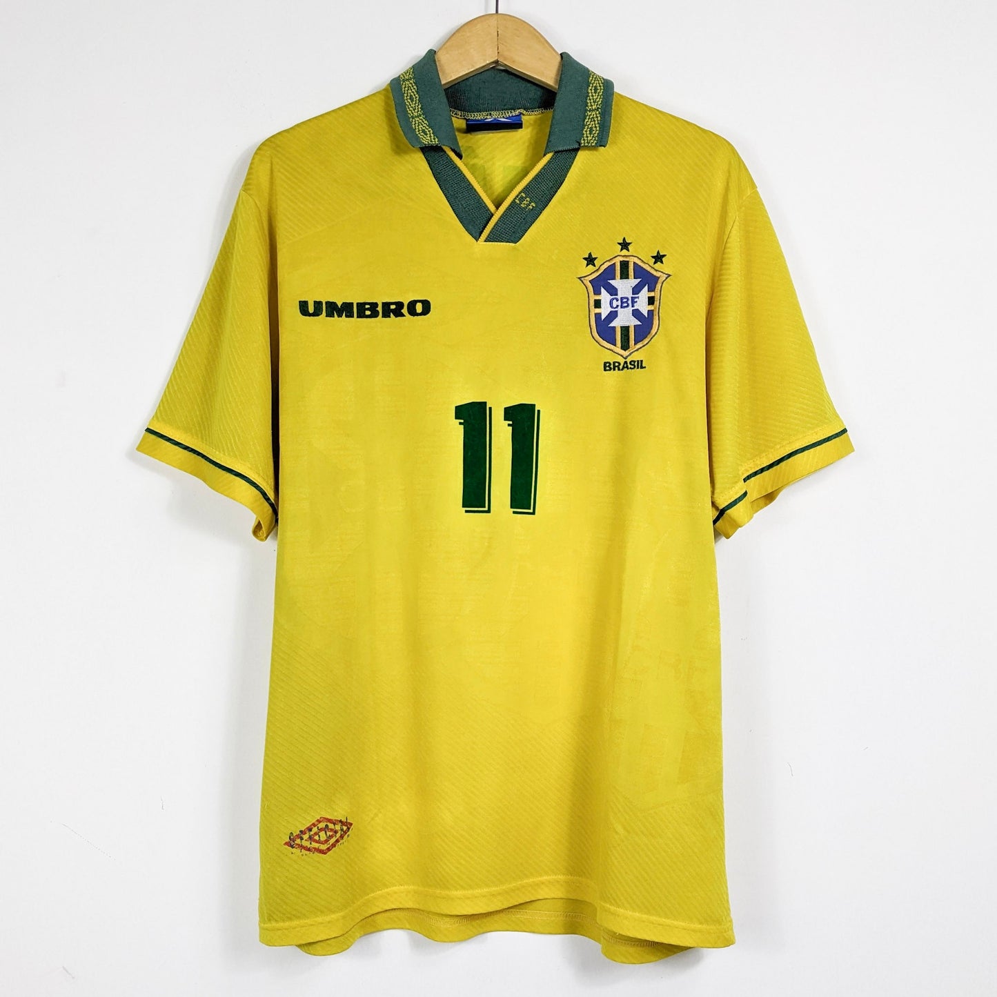 Authentic Brazil 1994 Home - Romario #11 Size L (Three Stars)