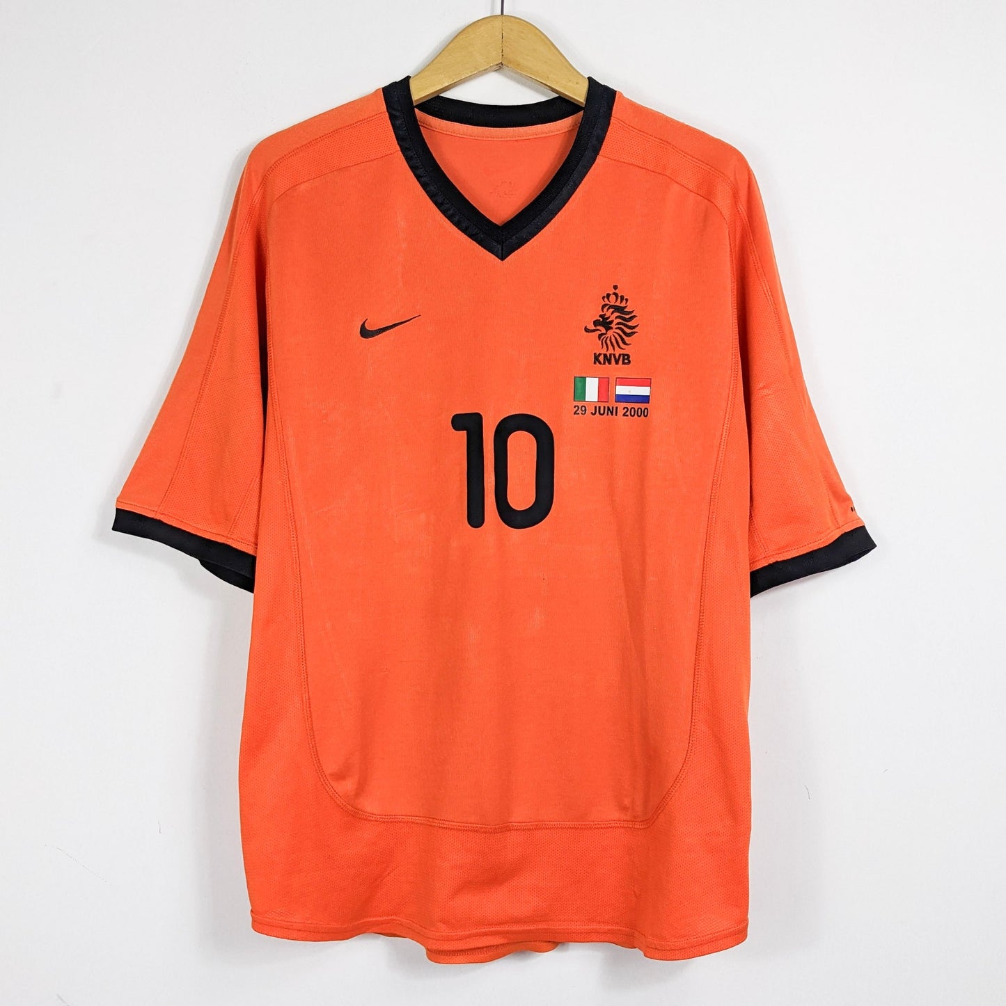 Authentic Netherlands 2000 Home - Bergkamp #10  Size L (Mdt)