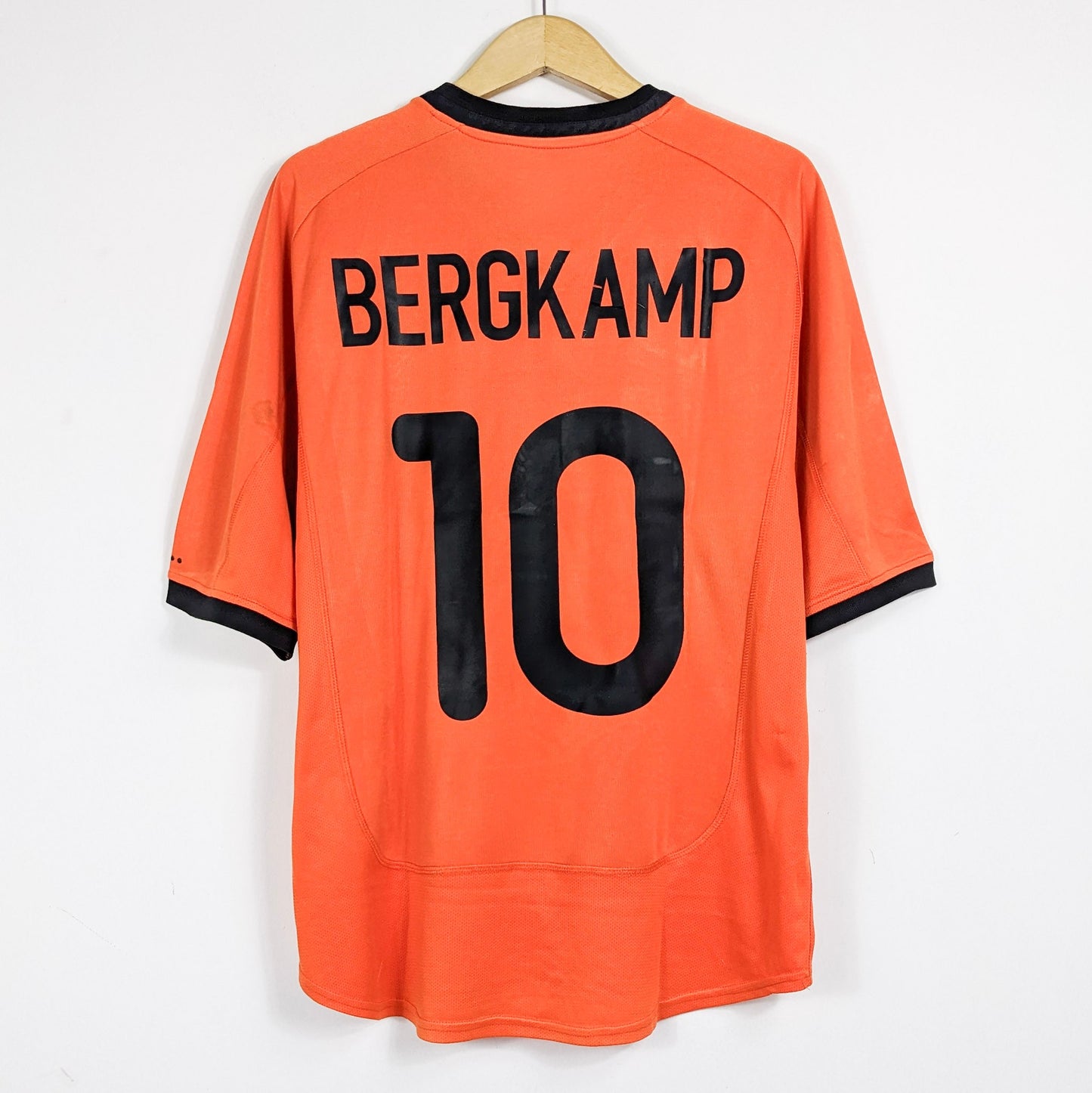 Authentic Netherlands 2000 Home - Bergkamp #10  Size L (Mdt)