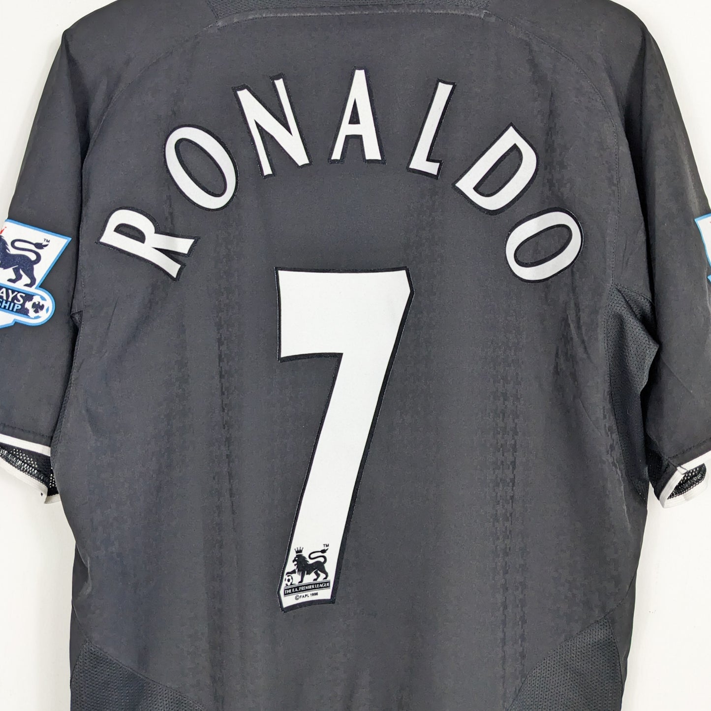 Authentic Manchester United 2003/04 Away - Cristiano Ronaldo #7 Size L