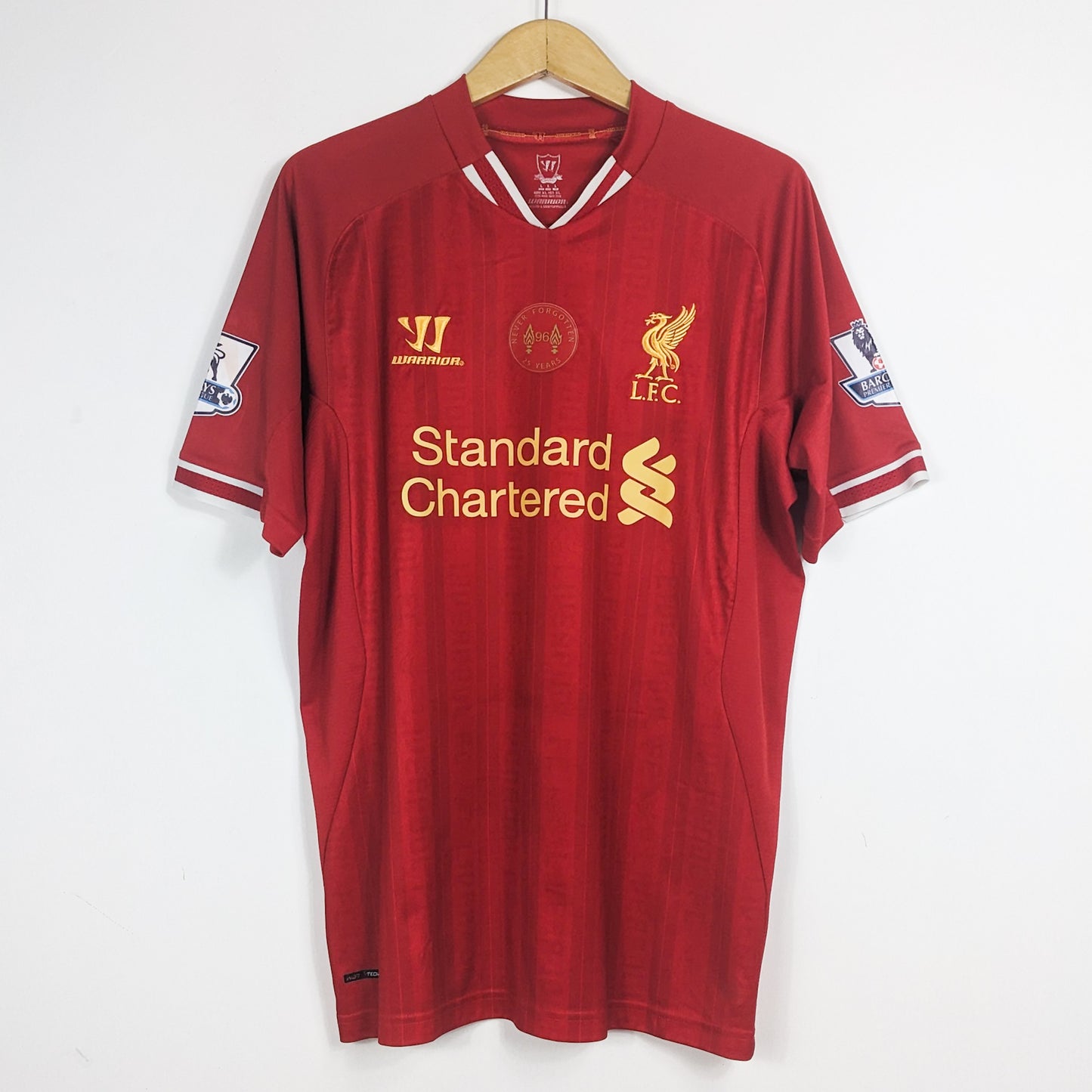 Authentic Liverpool 2013/14 Home - Luis Suarez #7 Size L