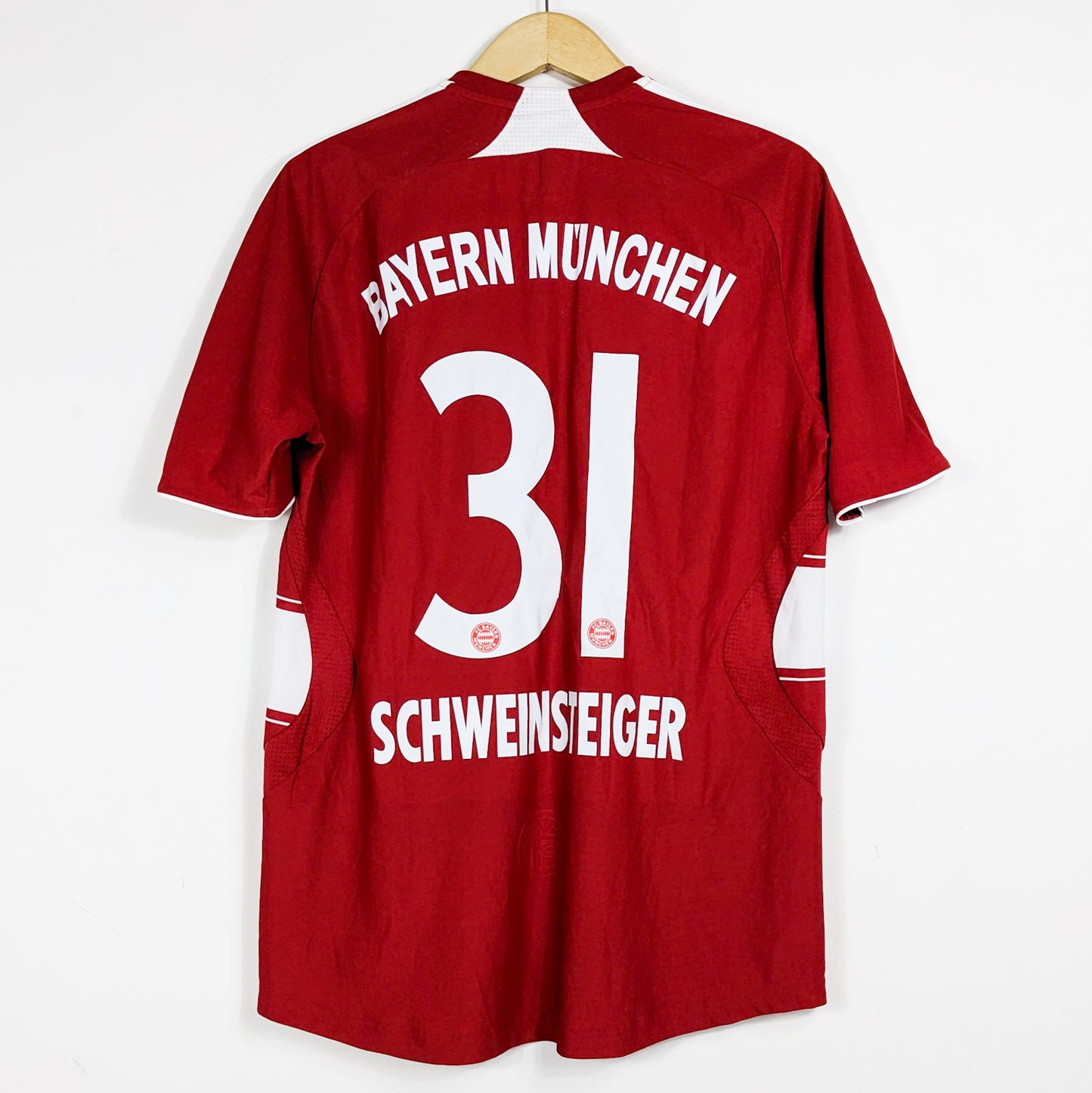 Authentic Bayern Munchen 2007/08 Home - Schweinsteiger #31 Size L