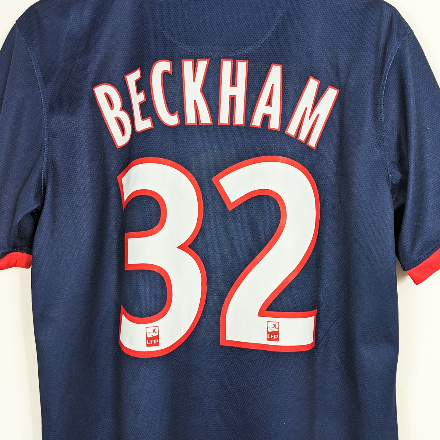 Authentic Paris Saint-Germain 2013/14 Home - David Beckham #32 Size M