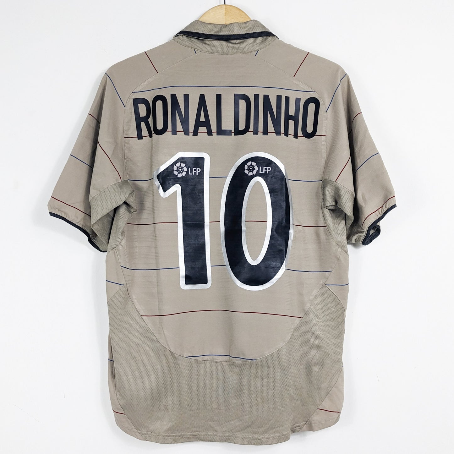 Authentic Barcelona 2003/04 Away - Ronaldinho #10 Size M