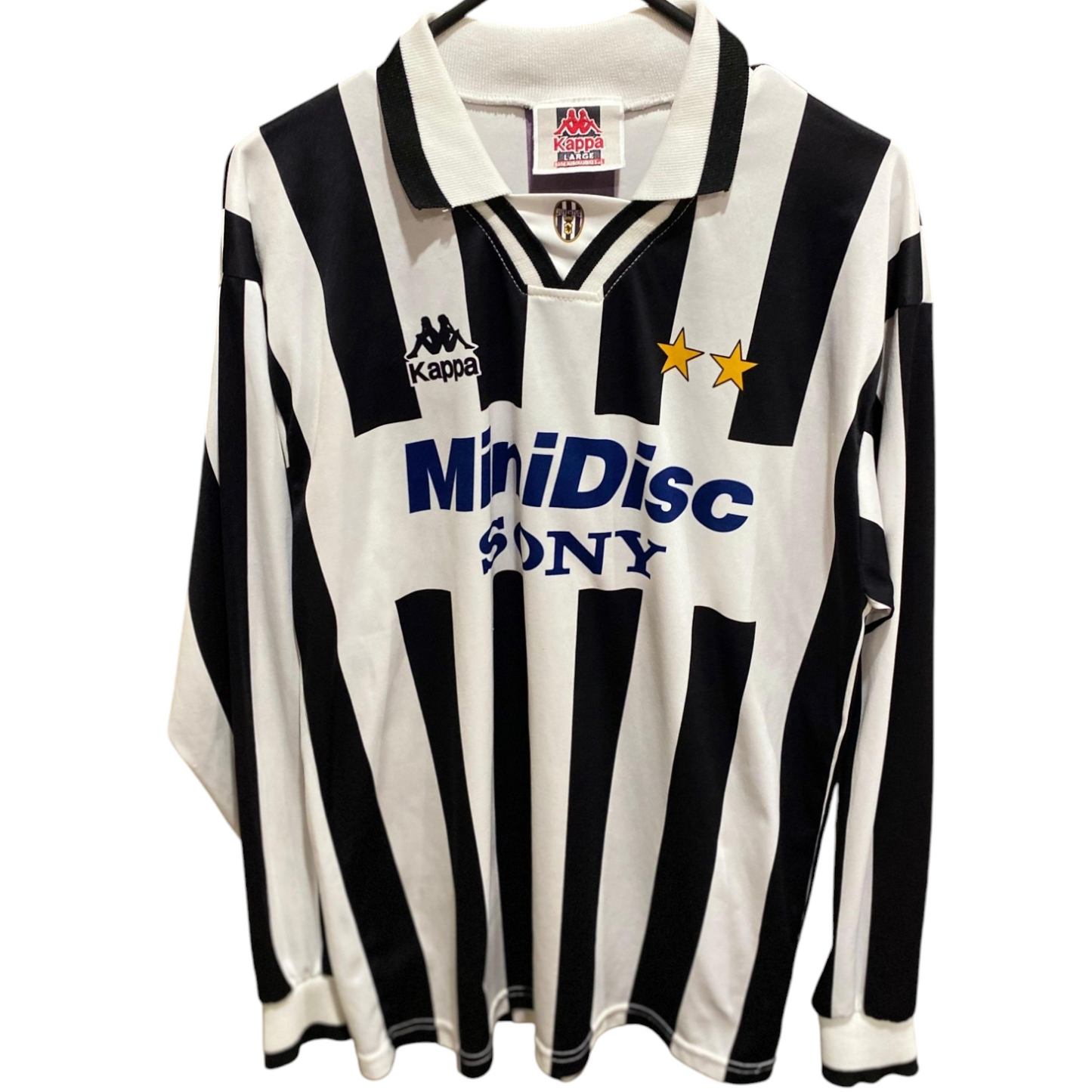 Authentic Juventus 1996/97Home - Size L (Long Sleeve)