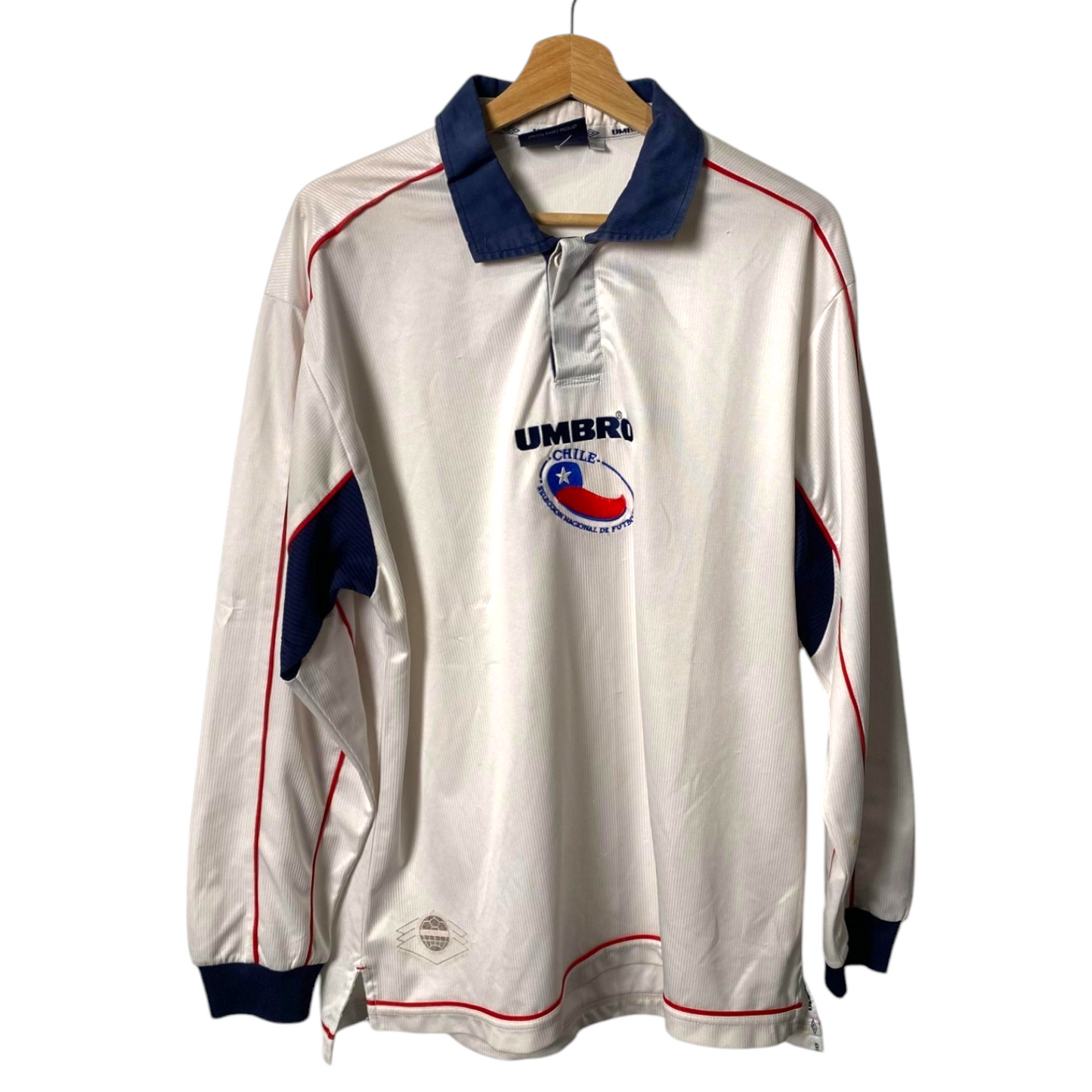 Authentic Chile 2000/02 Away - Size L (Long Sleeve)