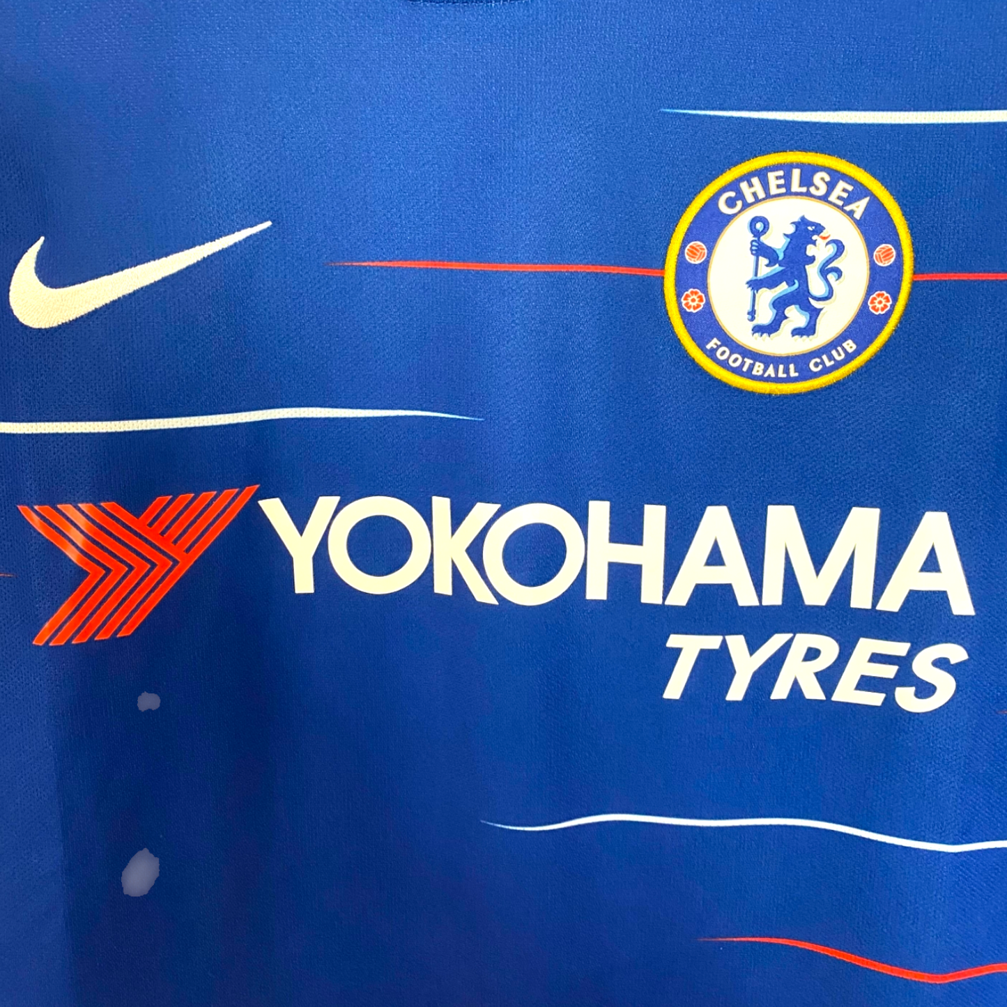 Authentic Chelsea 2018/19 Home - Hazard #10 Size S (Bnwt)