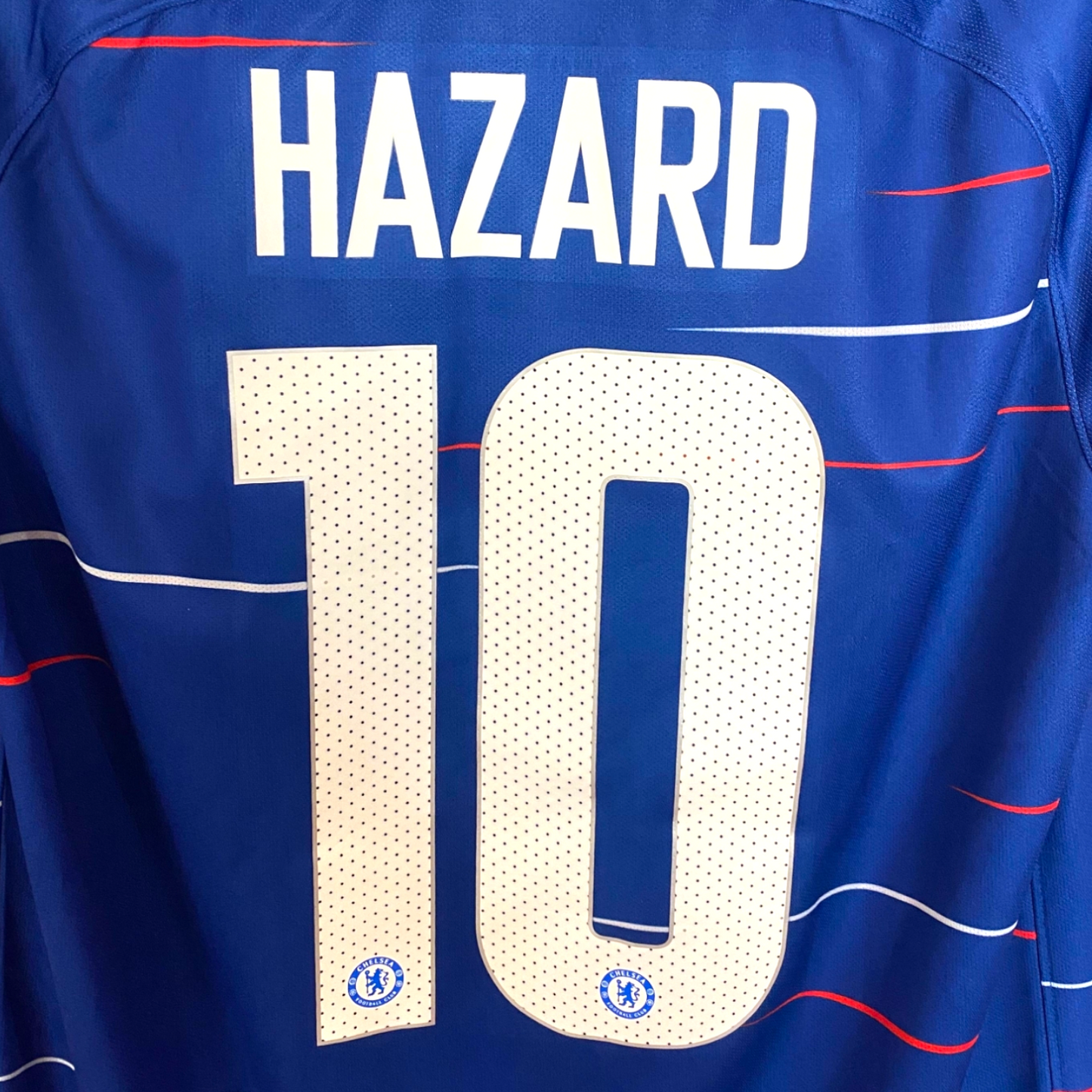 Authentic Chelsea 2018/19 Home - Hazard #10 Size S (Bnwt)