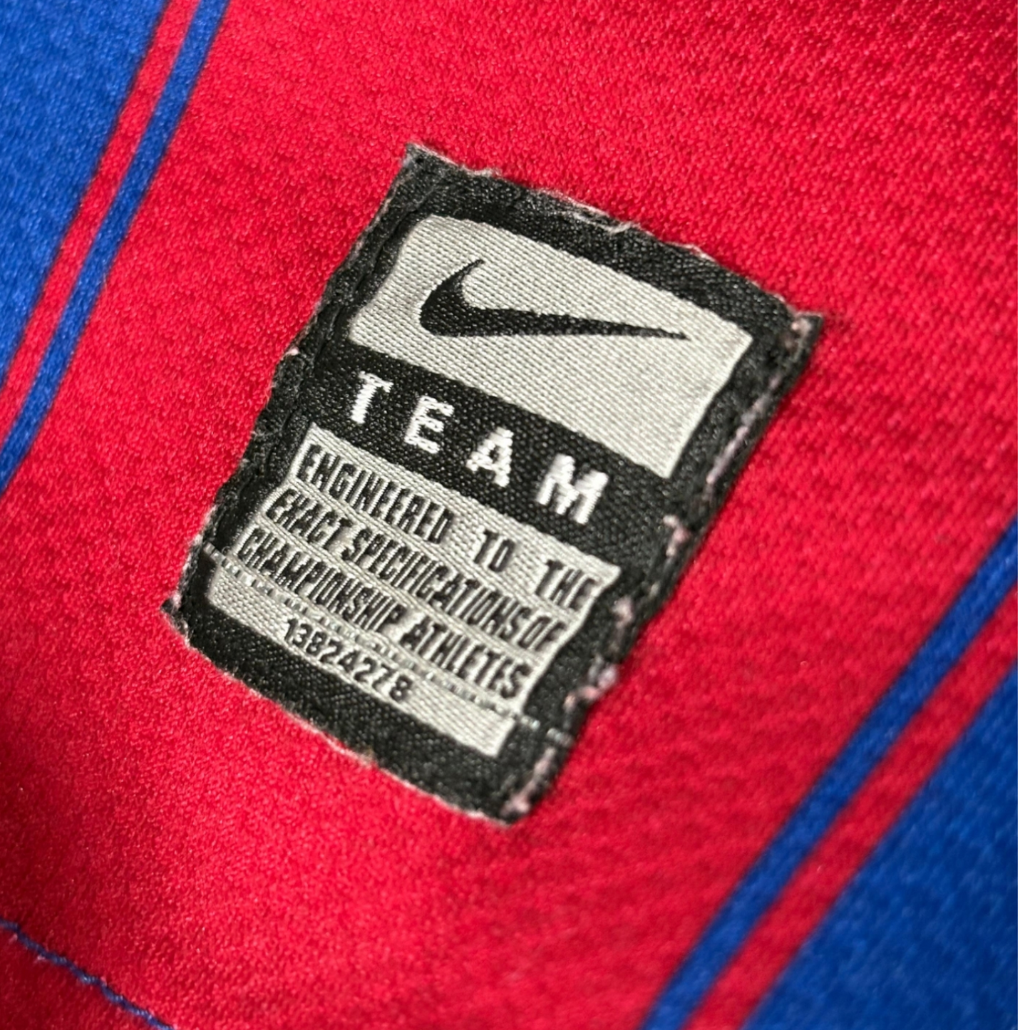 Authentic Barcelona 2009/10 Home - Messi #10 Size M
