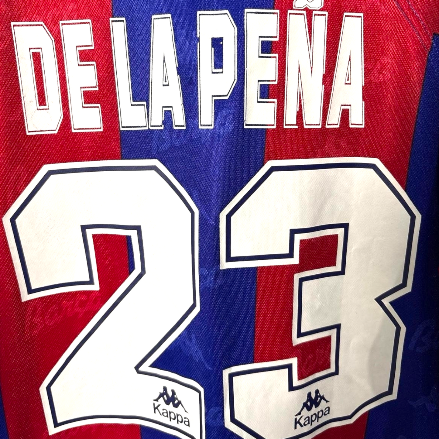 Original Barcelona 1996/97 Home - De La Pena #23 Size L