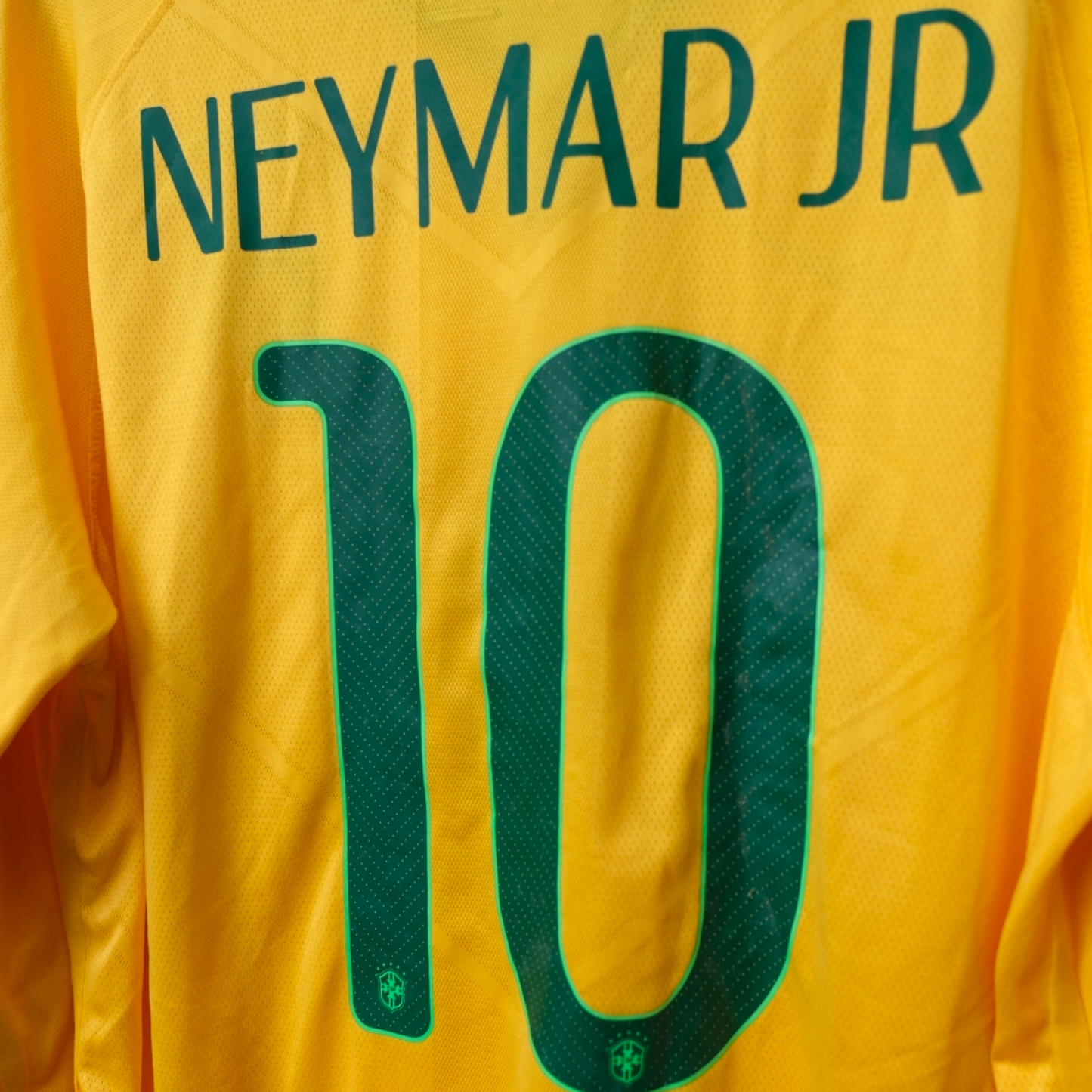 Original Brazil 2014 Home - Neymar #10 Size L fit M (Player Issue) (Long sleeve)