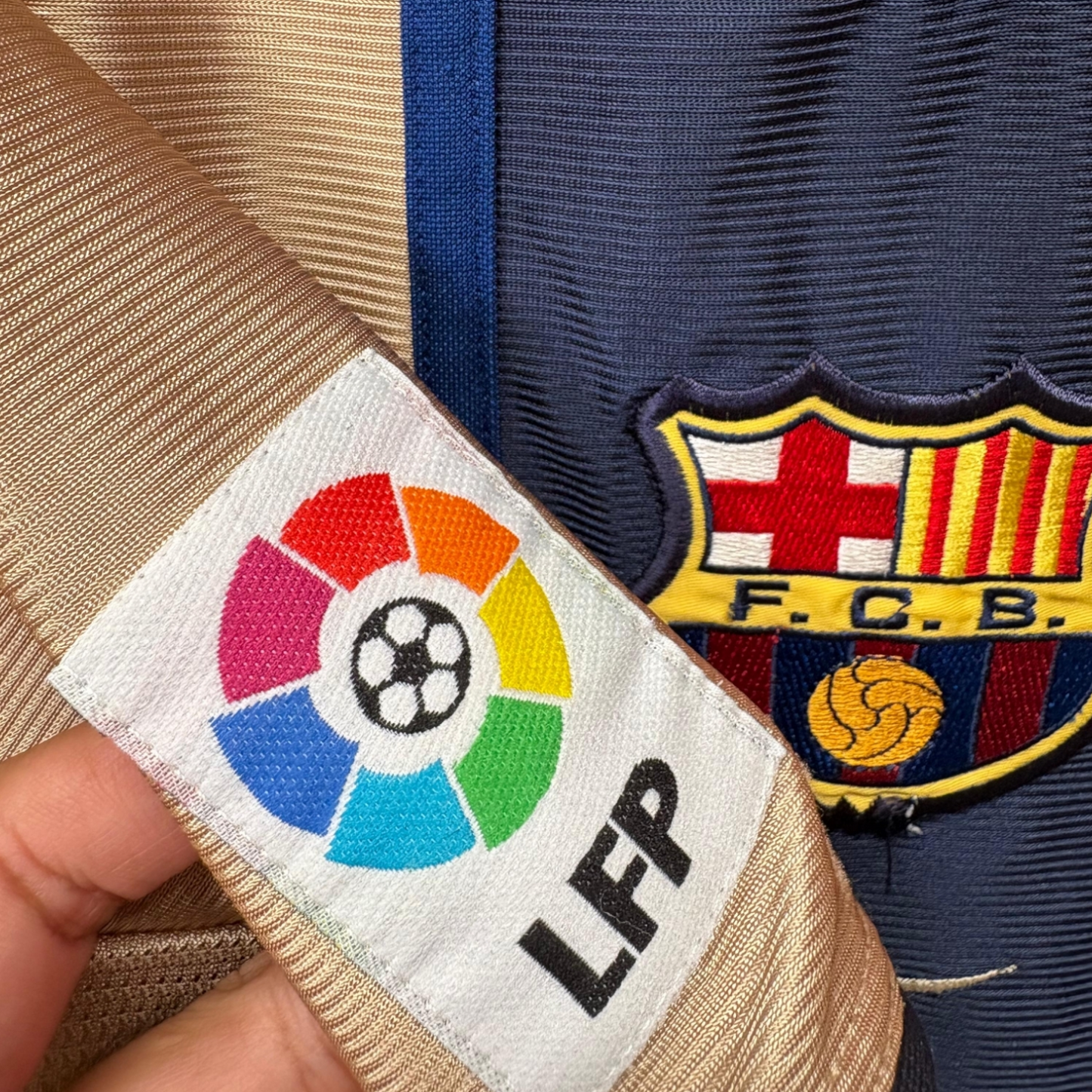 Original Barcelona 2001/02 Away - Size L