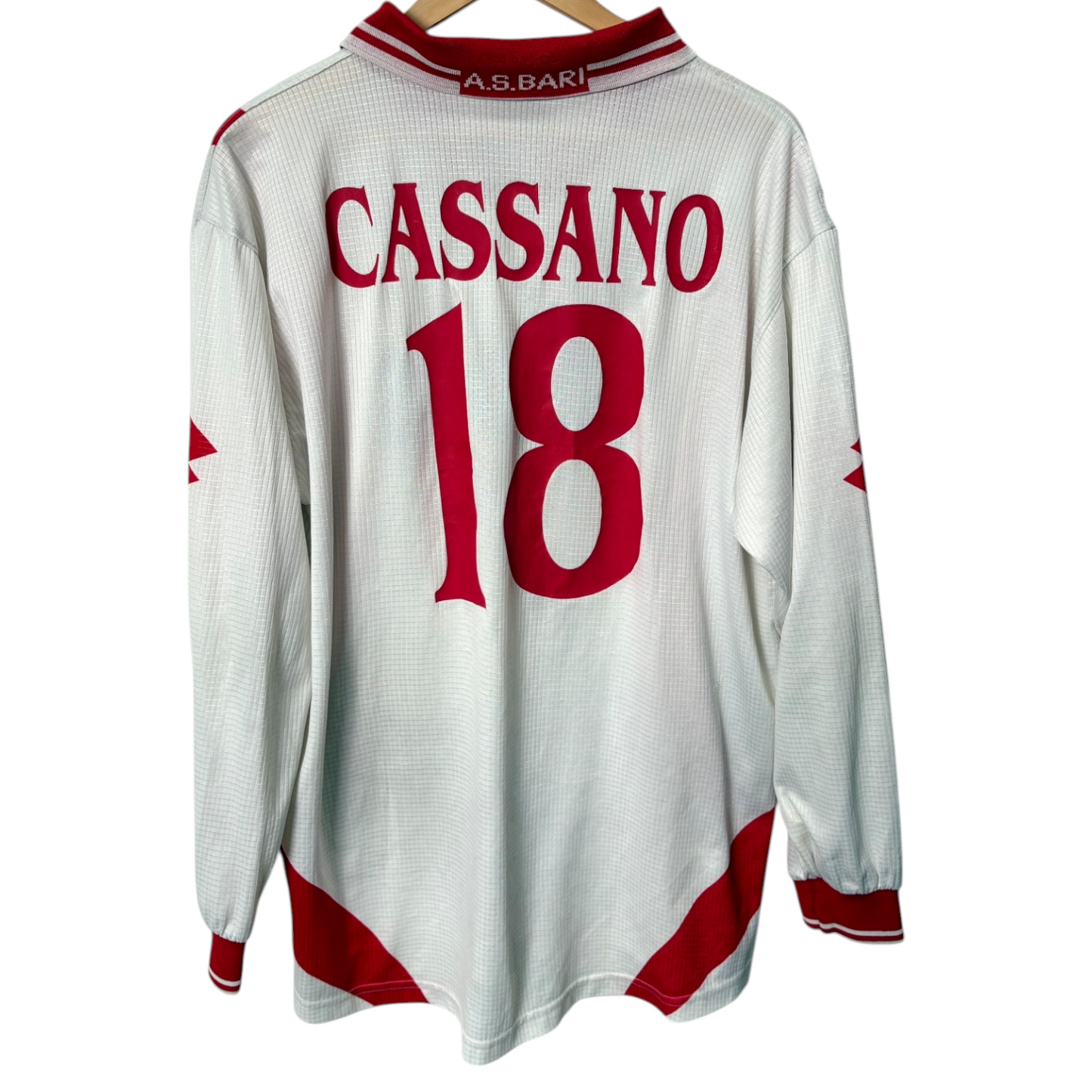 Original Bari 2000/01 Home - Cassano #18 Size L/XL (Long Sleeve) (Player Issue)