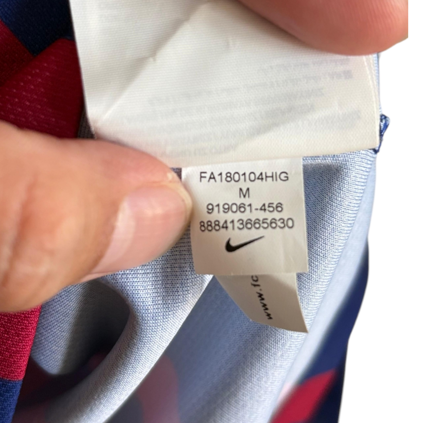 Original Barcelona 2018/19 Home - Suarez #9 Size M (Long Sleeve)
