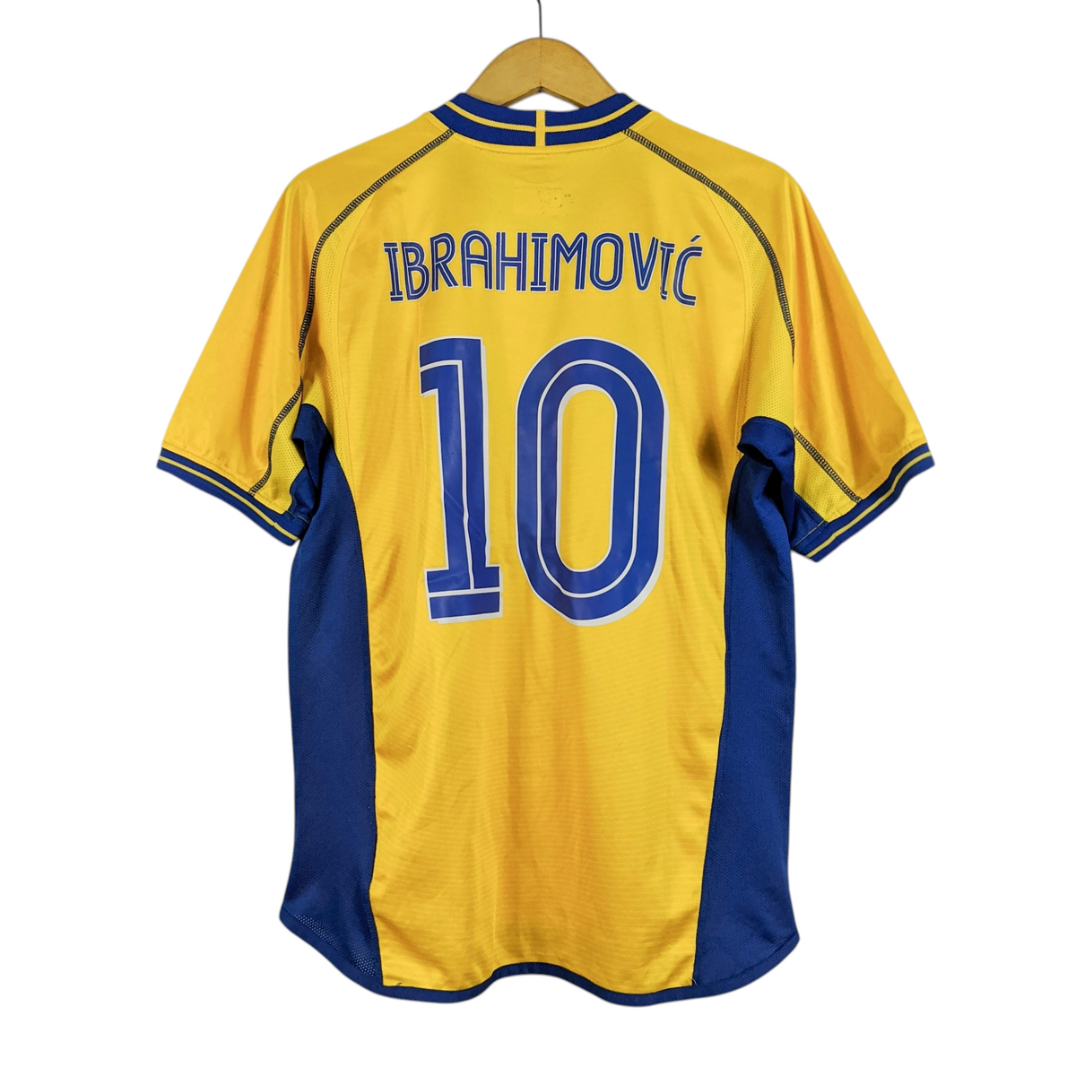 Original Sweden 2003/04 Home - Ibrahimovic #10 Size M
