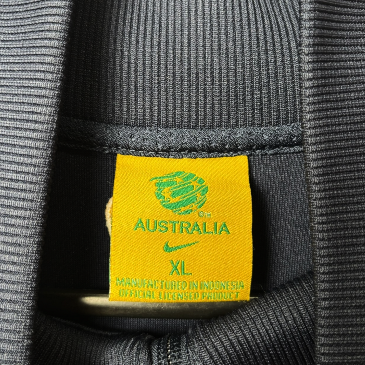 Original Socceroos 2009/10 Track Jacket - Size XL