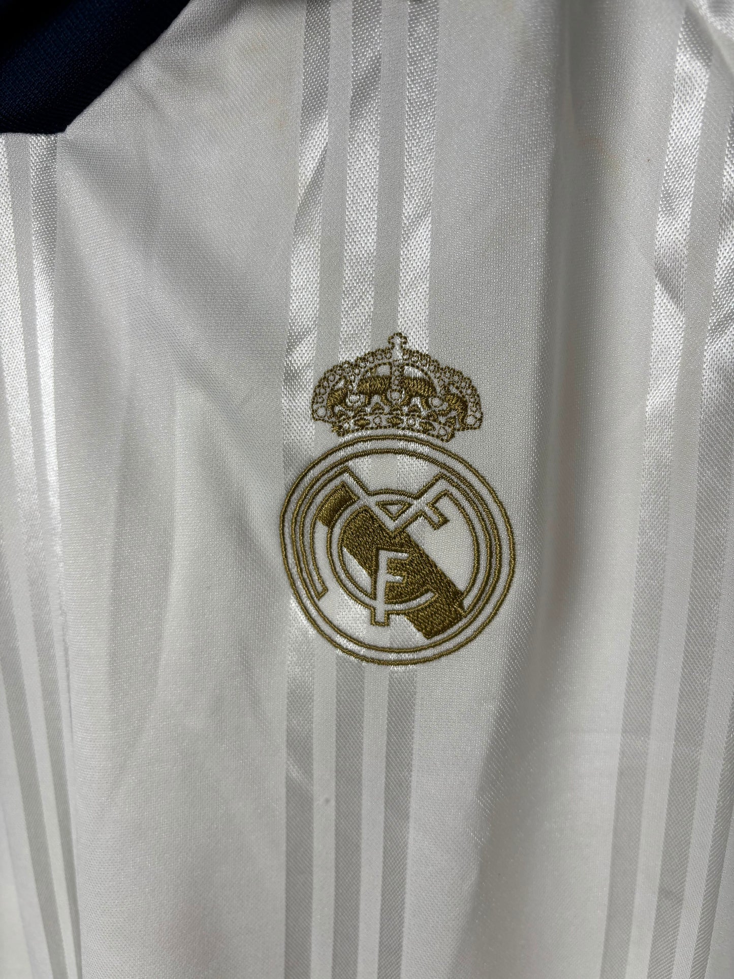 Original Real Madrid 2019/20 Icon - Size M (Long Sleeve)